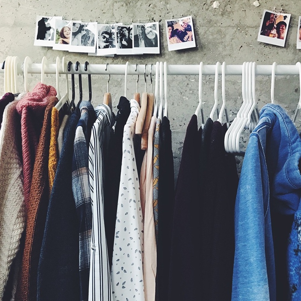 OPEN TO ALL OFFERS!! Hi welcome to my closet!